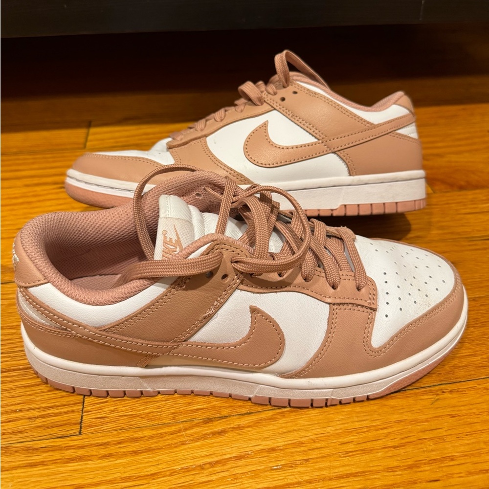 Nike Tan and White Women's Sneakers
